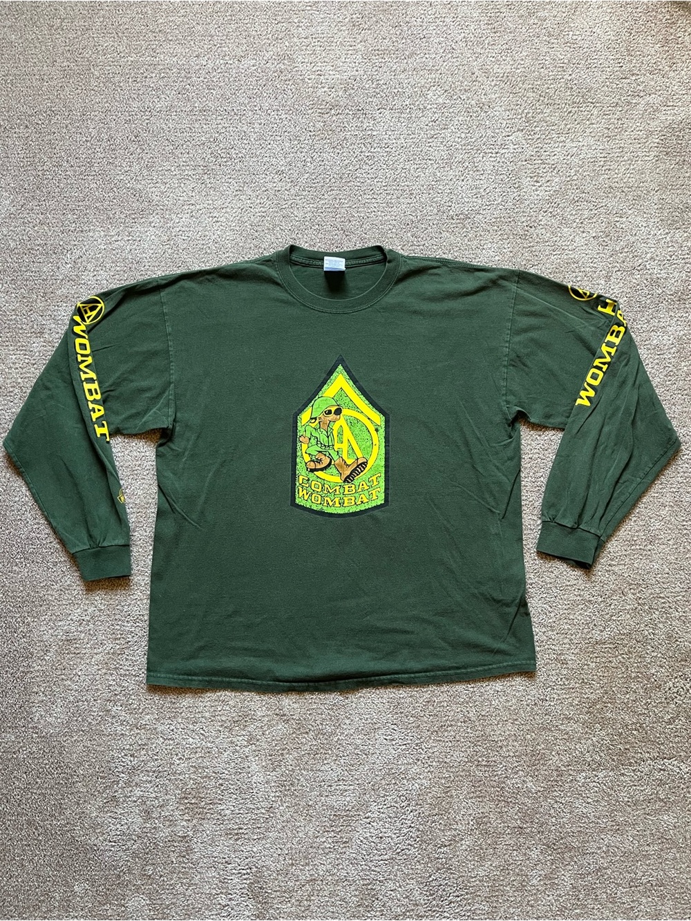 VTG 00’s / Y2K Combat Wombat Australian Political Hip Hop Group Long Sleeve Tee